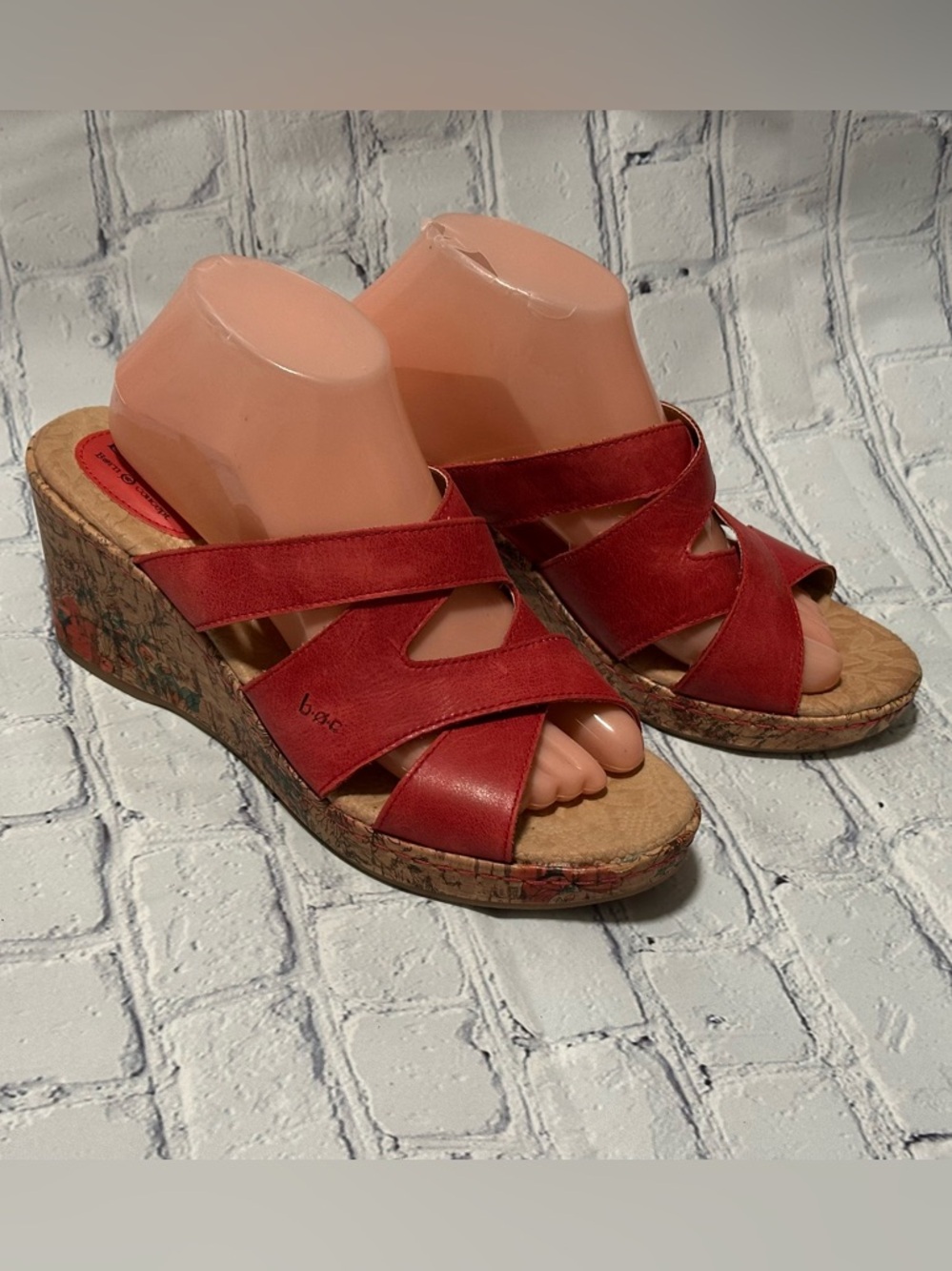 BOC BORN CONCEPT Red Sandals Womens 10 Slip On Floral Wedge Open Toe